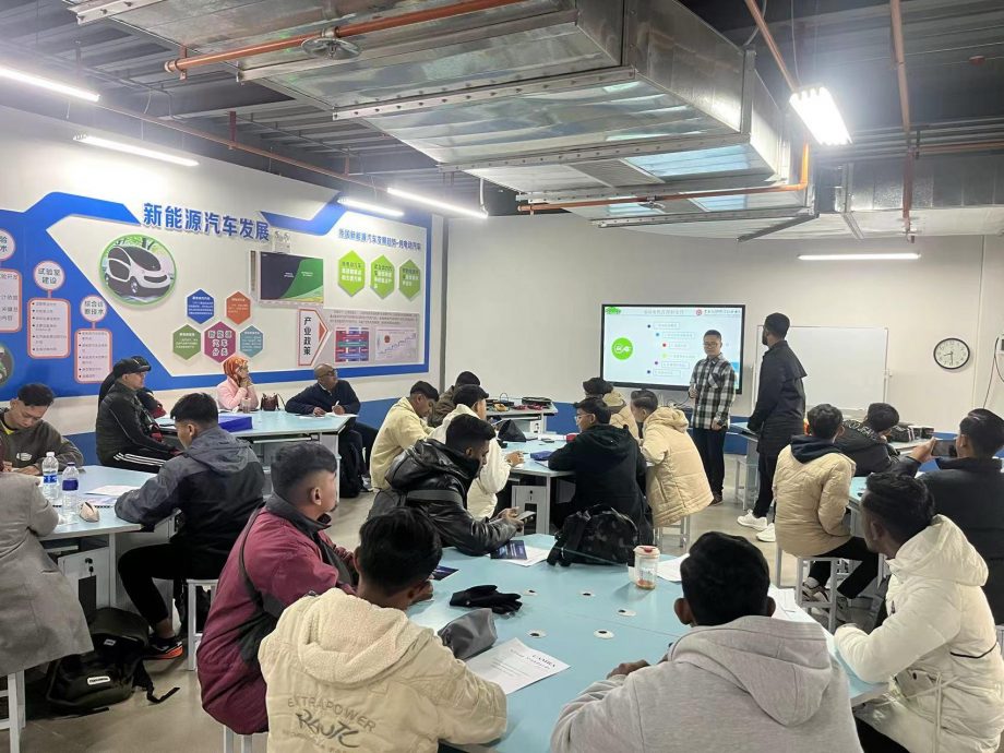 习访马特辑/配文5/技职教育篇