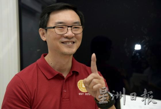 想带宠物出国看世界,申请一本宠物护照吧!