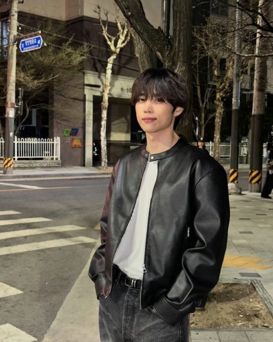THE BOYZ善旴让保镖捡耳机没致谢 前辈NaNa批评竟遭粉丝洗版攻击