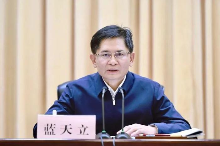 从小学老师到正部级 广西政府主席蓝天立任上落马