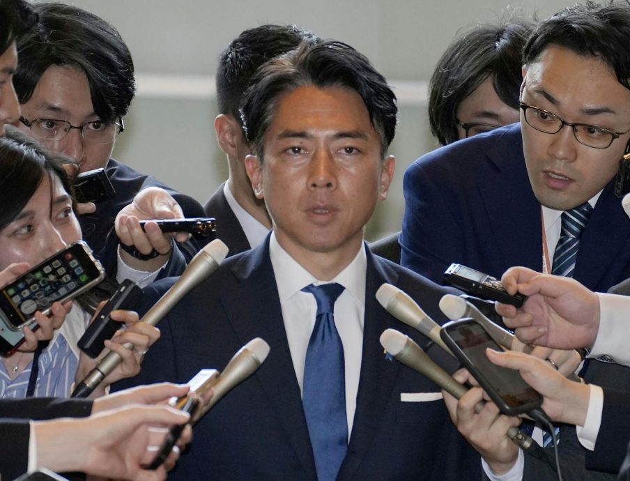 农长失言后辞职 小泉进次郎接管农林水产省