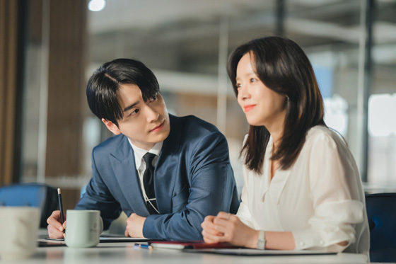 周碧华/《我的完美秘书》在对的舞台发光,照亮他人