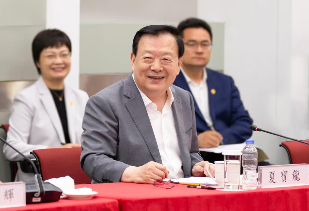 夏宝龙:“下跪”求饶必为中国人民所不齿