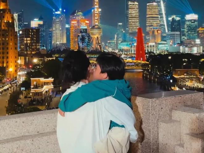 张柏芝晒儿子生活照 网叹:一个比一个像男团C位