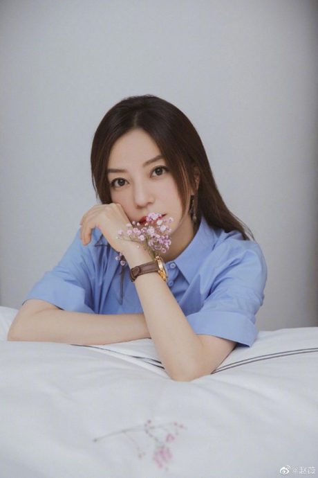 赵薇15岁爱女颜值被公审 网辣评:一阵网红味