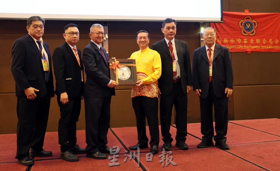 黄守群--“贸然落实电子发票将重创中小商家”