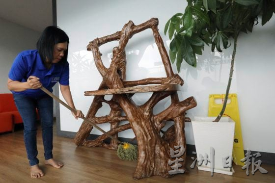 【清洁工人/02】不因3D工作而卑微,他们用劳力写下自己的生命故事