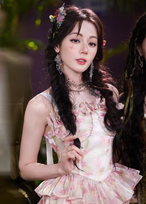 传迪丽热巴鹿晗拍拖 造谣者被判公开道歉