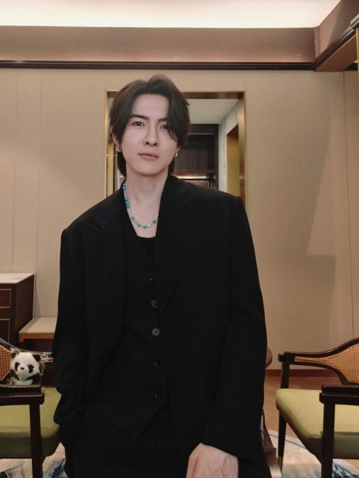 唐禹哲晒4岁混血儿侧脸照 萌样钓出女星爆灯打分
