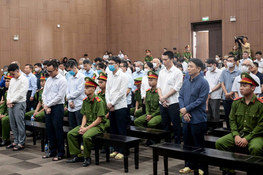 涉近2亿腐败案!越南41人受审