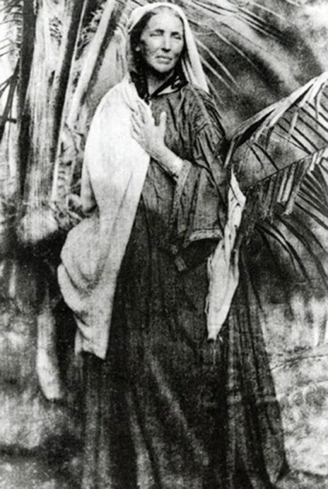 蔡羽/两位英国女士在古晋相见欢