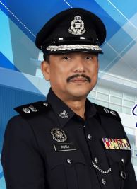 警队17人调职擢升·阿兹林任霹副总警长