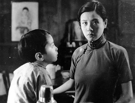 费比安/《神女》默片时代的无冕影后