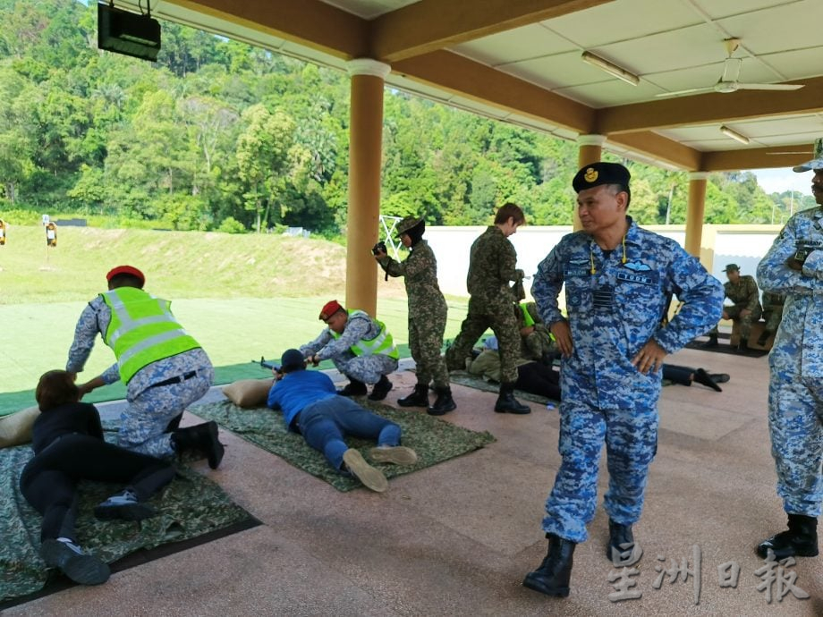 全:已签发/国民服务计划3.0 学员M16莱福枪训练