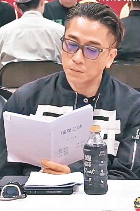 《璀璨之城》开镜1周突停工 张智霖延拍撞期恐易角