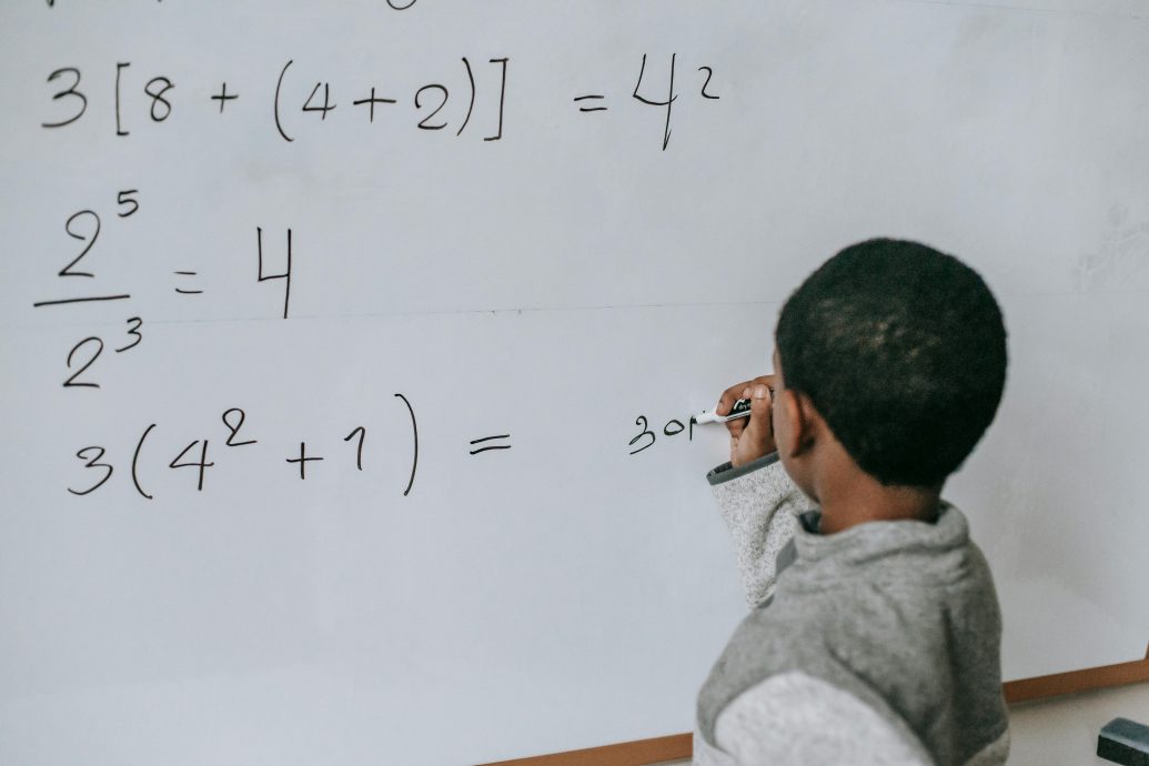 大脑充电?研究发现温和刺激可改善数学表现