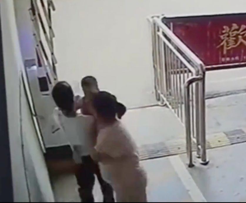 迷信转病邪说强吻男童 华妇害人感染水痘