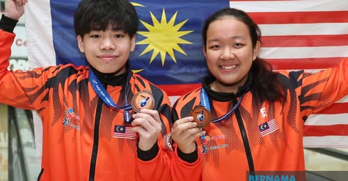 香港保龄球公开赛|勇夺女子精英赛季军 17岁库拉杜崭露头角