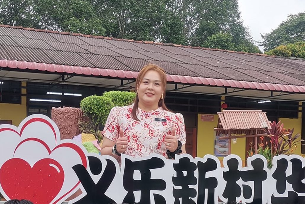 供Newswire:校园义卖会传噩耗 医护现场急救无果 40岁女校长猝逝