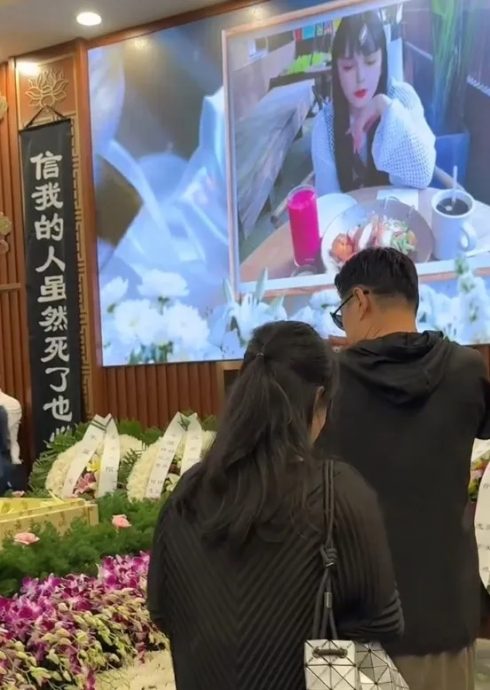 千百惠告别式改用本名 黄安泪崩致哀:放下吧老友