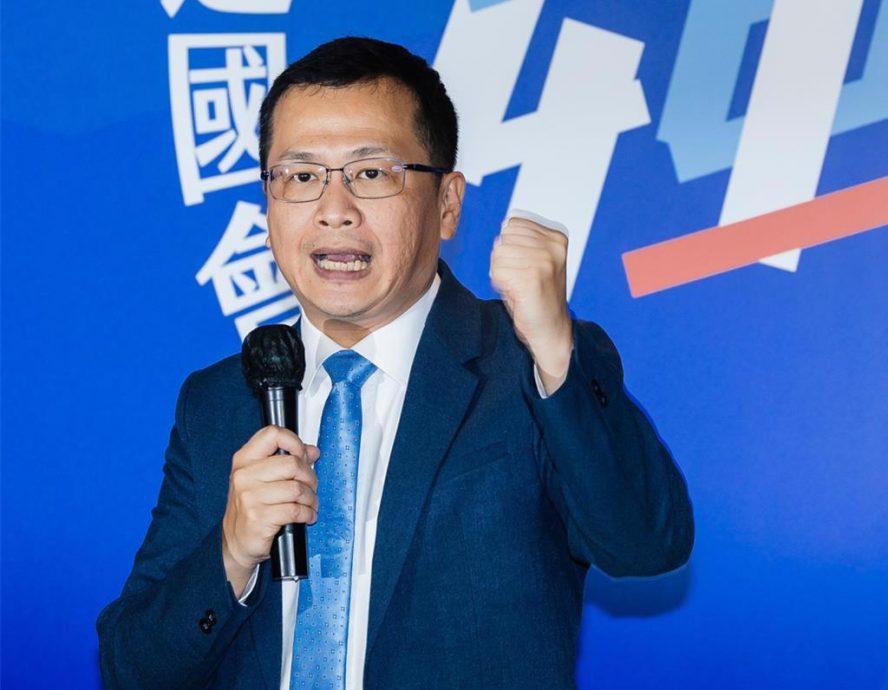 台湾在野国民党立委罗志强宣布参选党主席