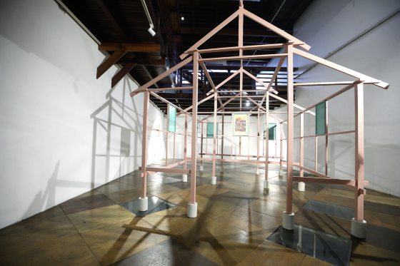 在夹缝中延续文化与社区精神──梁伟彬个展《留空》(Making Room)
