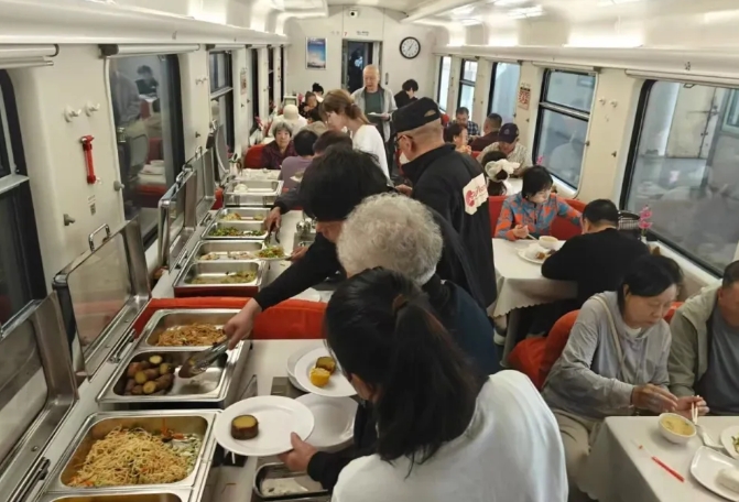 拚盘/中长途火车试行自助餐 号称平靓正