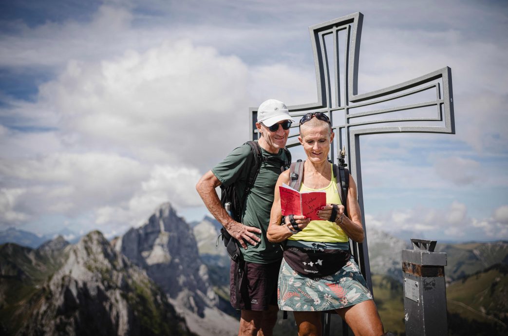 拼盘 未签 瑞士“山间Tinder” 助登山客找真爱