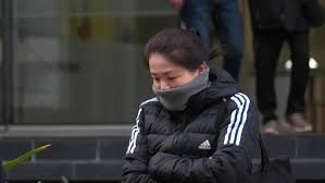 撞见14岁女与男友同床 华裔母持刀刺伤对方或监14年