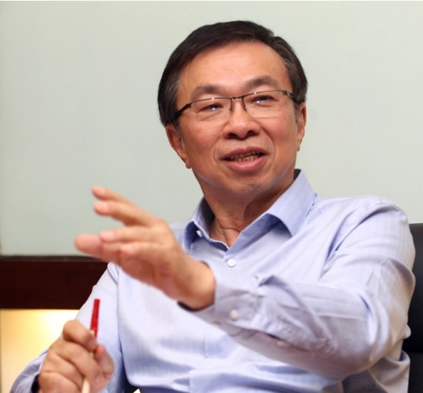波小倒挂国旗事件 王鸿财:教育比严惩更有意义