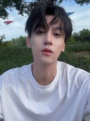 腾泽文晒暧昧私讯爆遭雪藏 老板于正气炸:进组还作妖