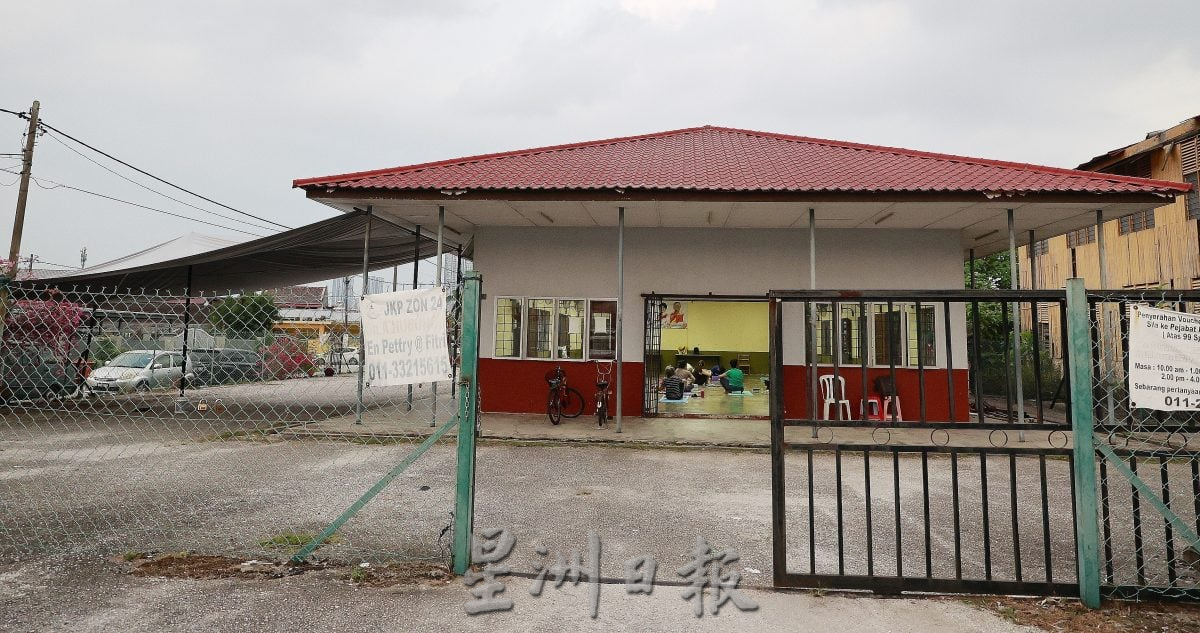 市议员资助10年月收RM10 街坊聚集快乐学瑜伽