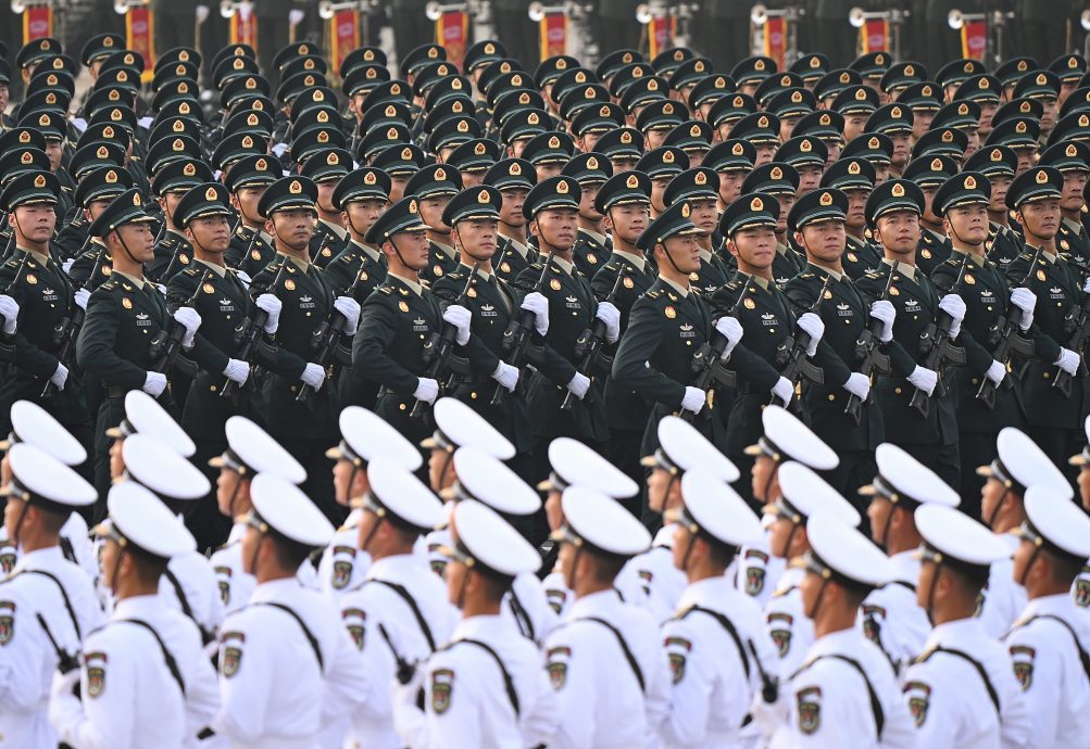 中国抗战胜利80周年阅兵9时开始 受阅部队完成列阵