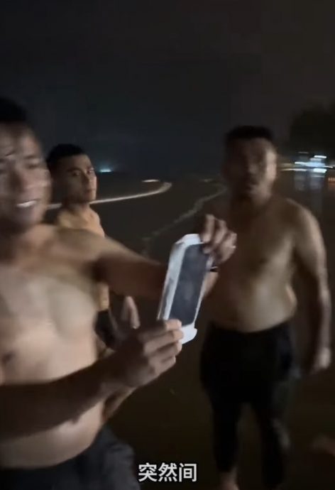 手机“掉海”被索千元搜救费! 中国游客怀疑遭教练设局