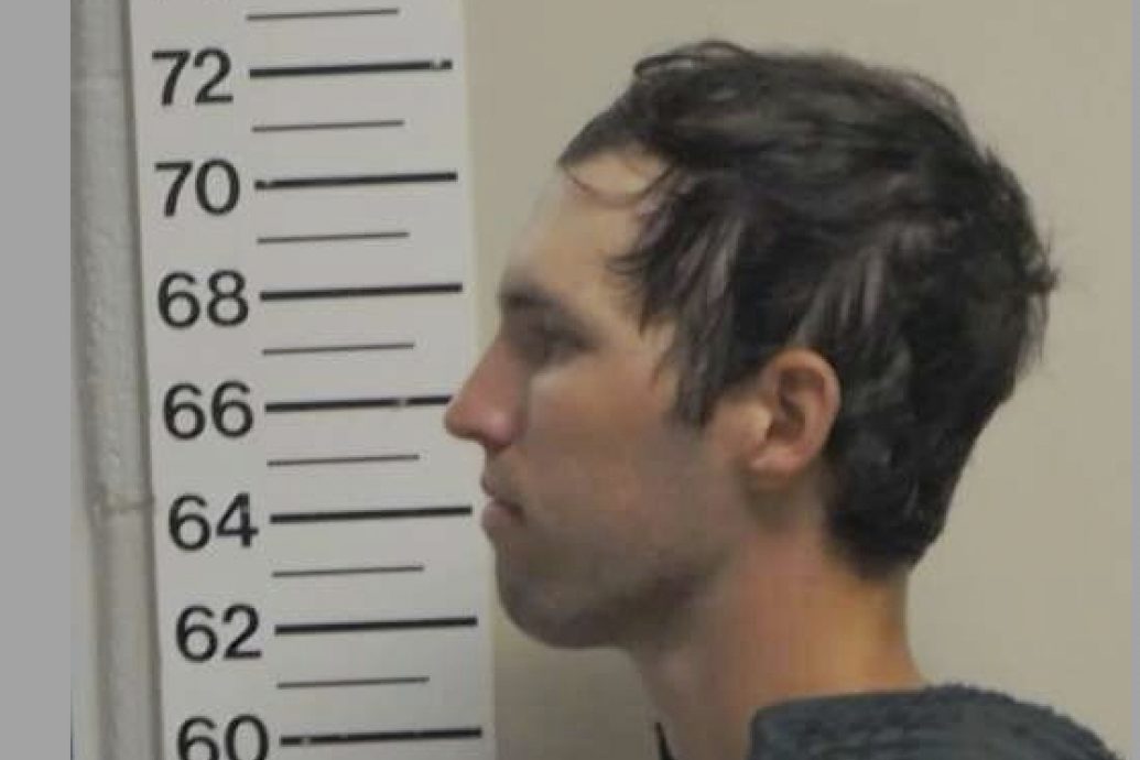 柯克鎗击案/嫌犯父亲是资深警察 大义灭亲携儿自首