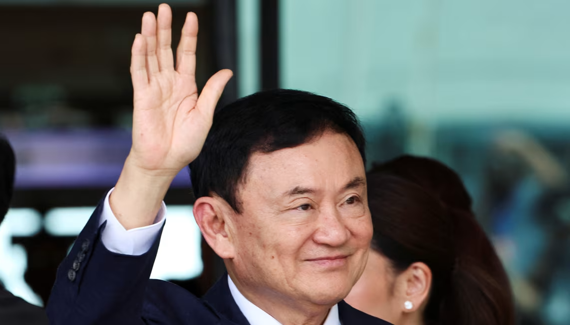 法院关键判决前 泰前首相塔辛突搭机离境