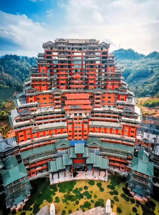 烂尾楼华丽转身变酒店 国庆连假一房难求