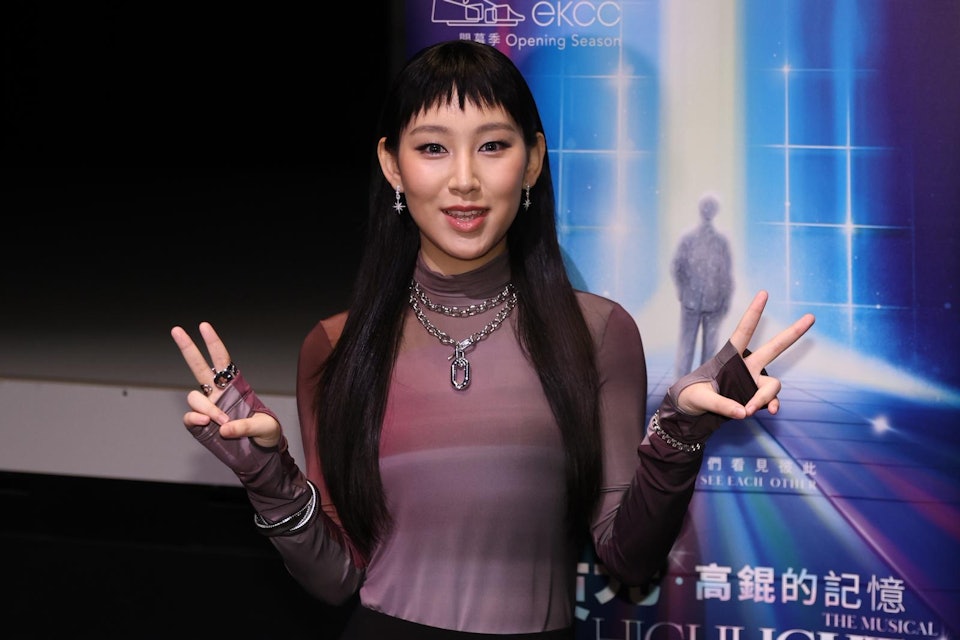 约满无线复出自立门户 炎明熹不担心被封杀