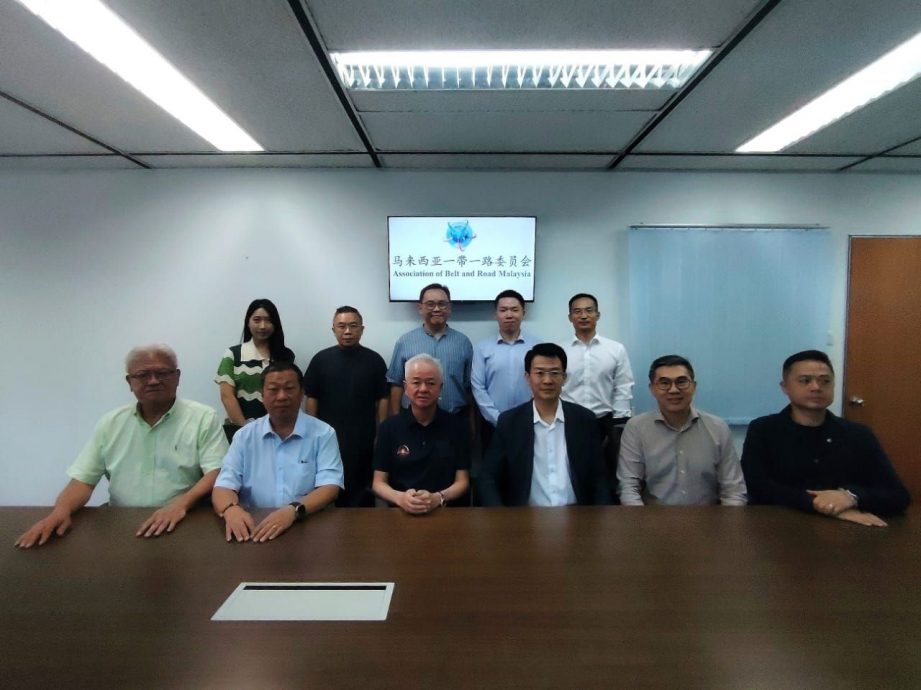 马来西亚一带一路委员会与广东省驻东南亚(吉隆坡)经贸办事处交流的新闻稿