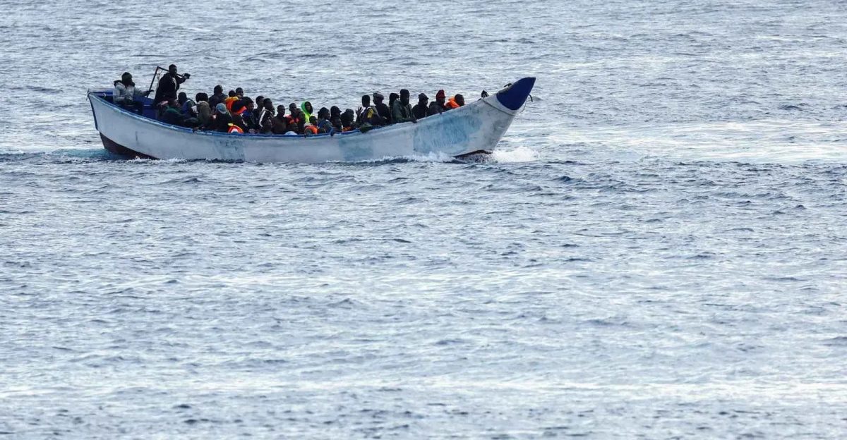 一偷渡船在突尼斯东部海域倾覆 致40人丧生