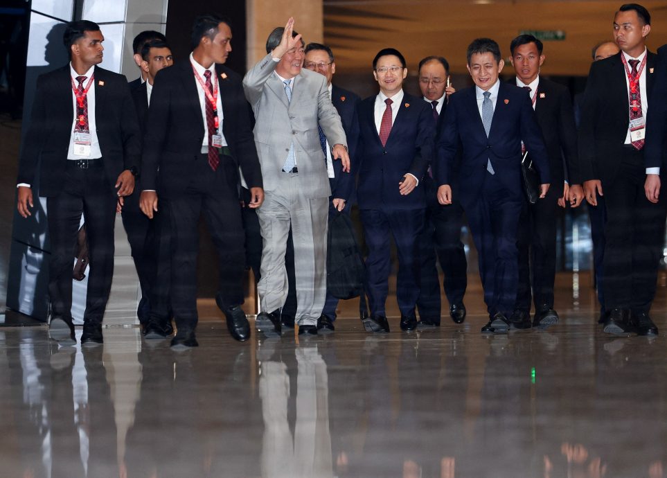 美国官员:中美贸易谈判“富有建设性”明天继续