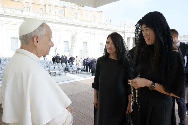黎智英妻女于梵蒂冈会见教宗