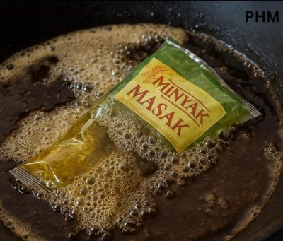 丢塑料包装进油锅炸食物特别脆? 大马公共卫生促不可为威胁健康