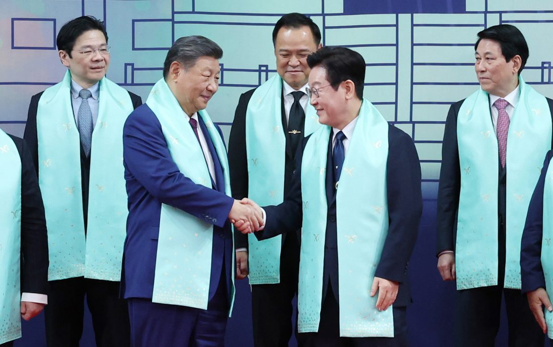 习近平:中国愿同APEC各成员提升民众AI素养弥合智能鸿沟