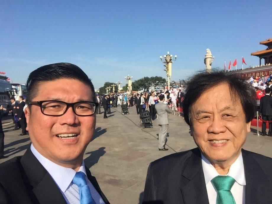 全国:张晓卿逝世综合/洪来喜陈春华