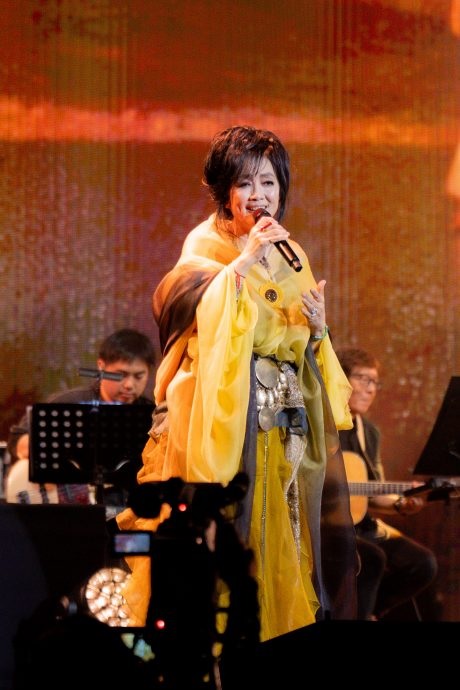 屠颖猝逝齐豫演唱会延期 青峰悲痛悼:好想一起演出