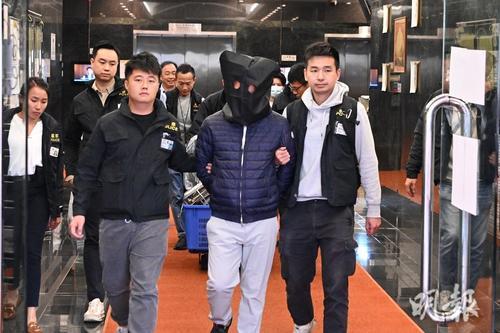已补3照片(全国版)香港宏福苑五级大火 3人涉嫌“误杀”被捕 保安局:燃烧速度异常 不排除刑案