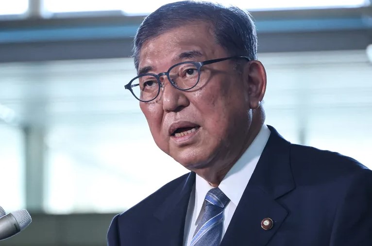 日前首相批高市早苗涉台言论 不应公开谈以提升支持率