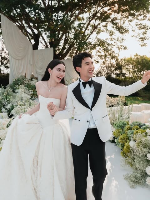 泰混血女星Mai结婚了 公开与影帝Ter梦幻婚照