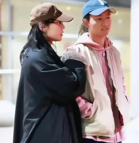 白百何无奖不获邀出席闭幕礼?好友呛《春树》制片人吸血